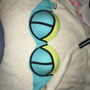 Strapless bikini top